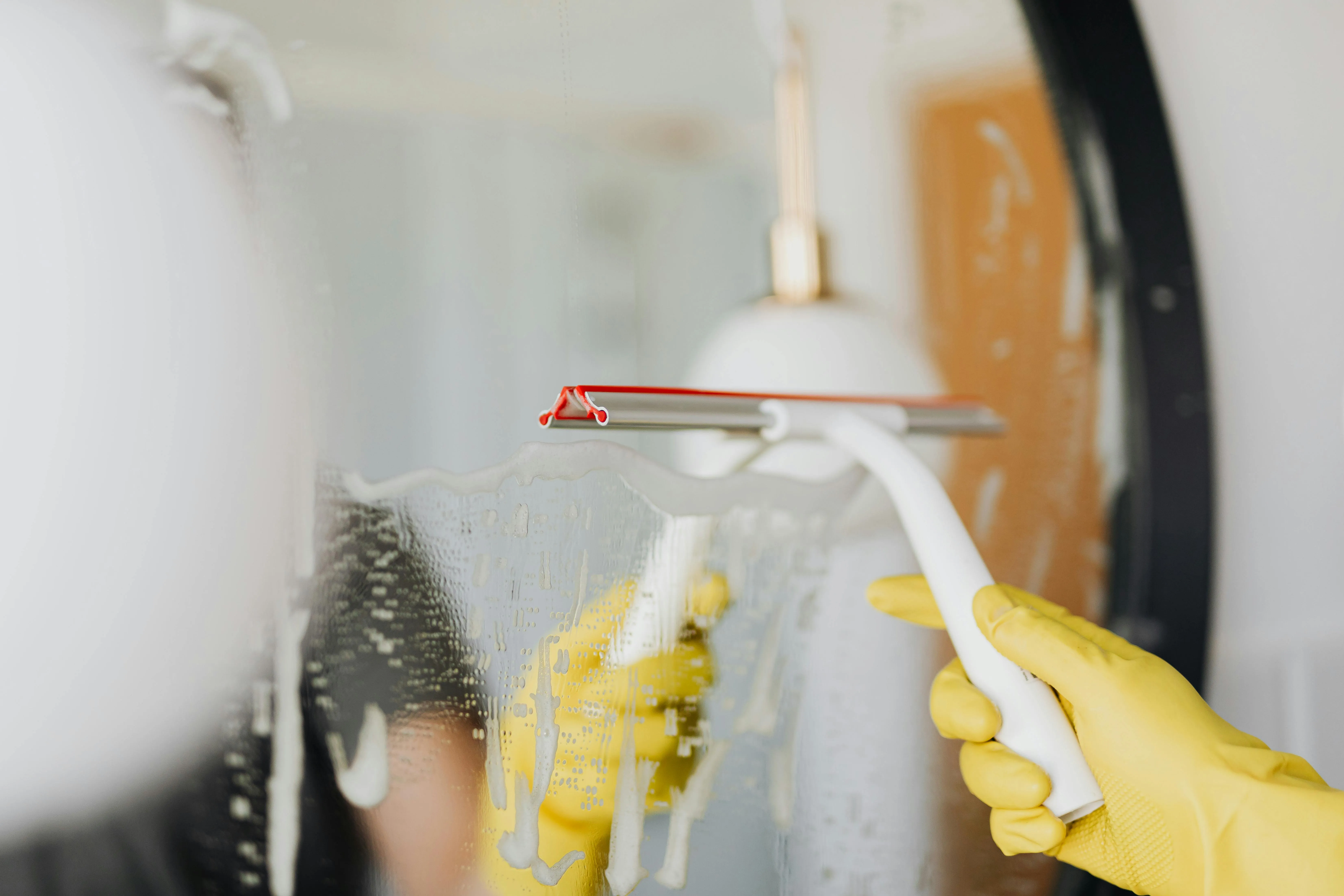 Cleaning Service - Mirrors and glass windows